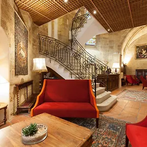 *** מלון Des Augustins צרפת