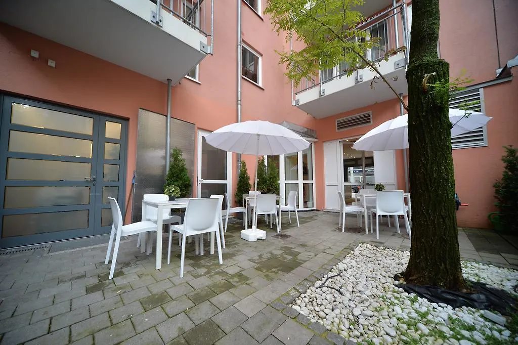 מינכן Bayer'S Boardinghouse Und Hotel מלון דירות